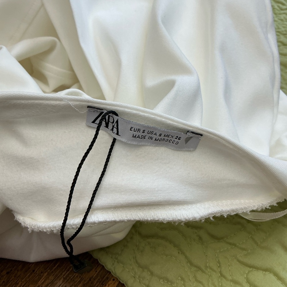 Zara  Puff Sleeve Crop Top - Picture 5 of 5